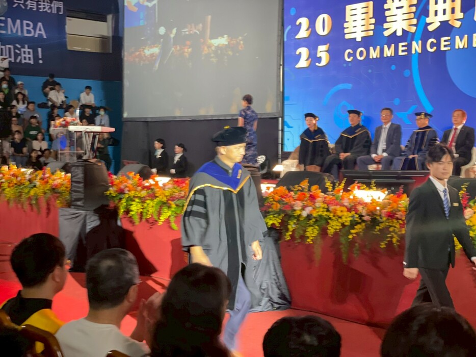 112入學畢業典禮圖片