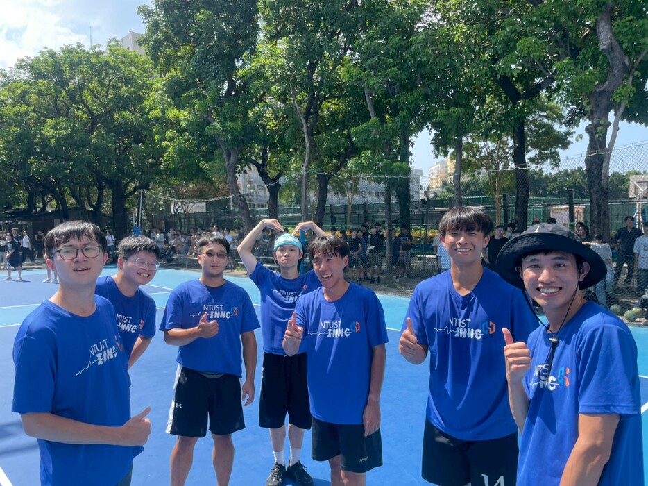 新生盃排球賽圖片