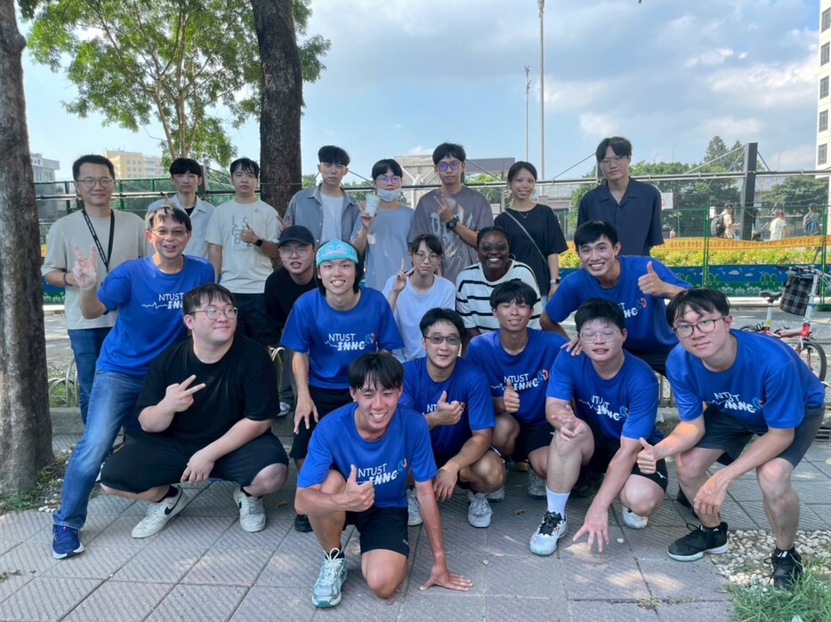 新生盃排球賽圖片